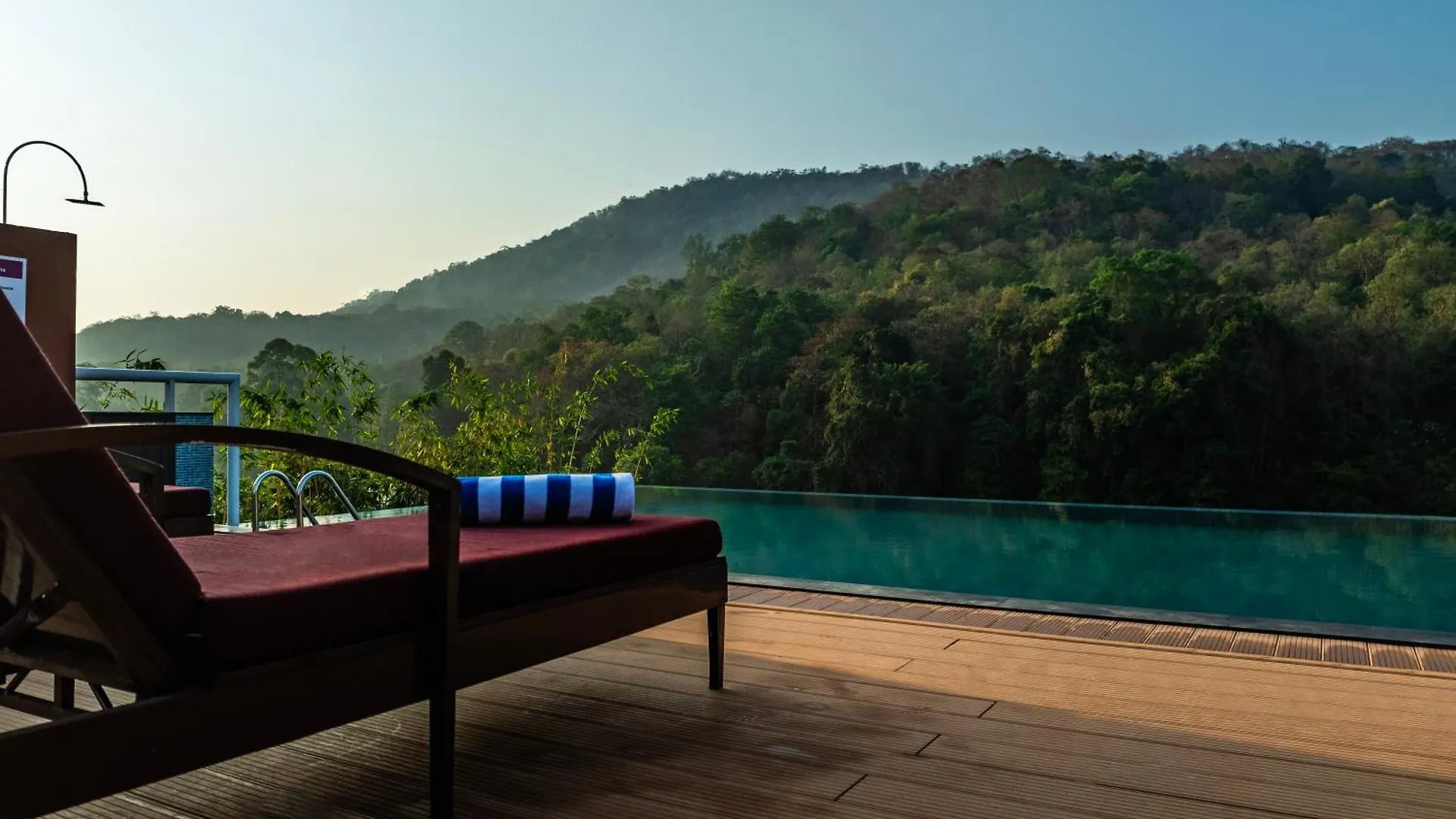 فندق Sterling Athirappilly Kallana 4*,  الهند